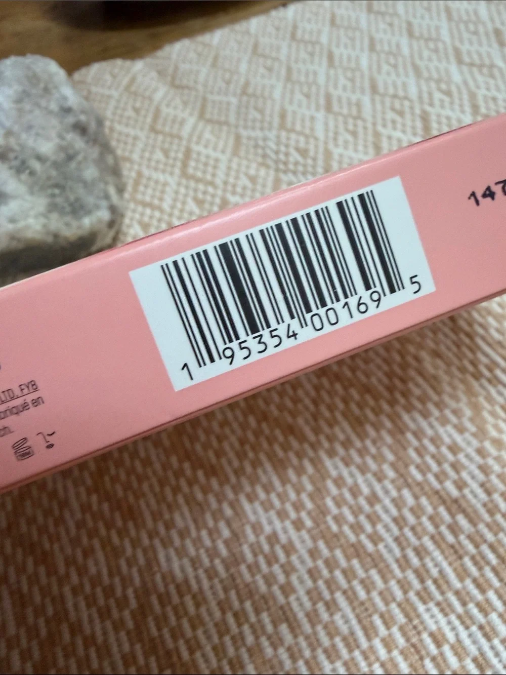 r.e.m. beauty Wicked for Good Cherry Blossom Blush Palette - Pink